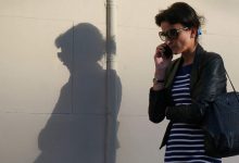 Фото - Россиянам рассказали о риске прослушивания разговоров через смартфон